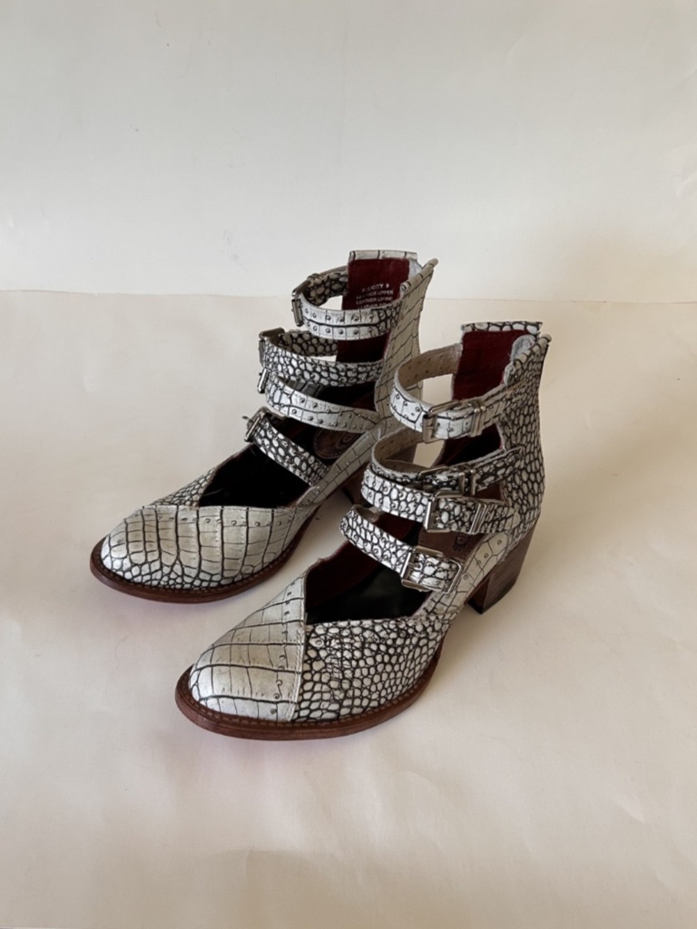 Freebird Felicity White Croco Leather Boots Strappy Studded Size 9
